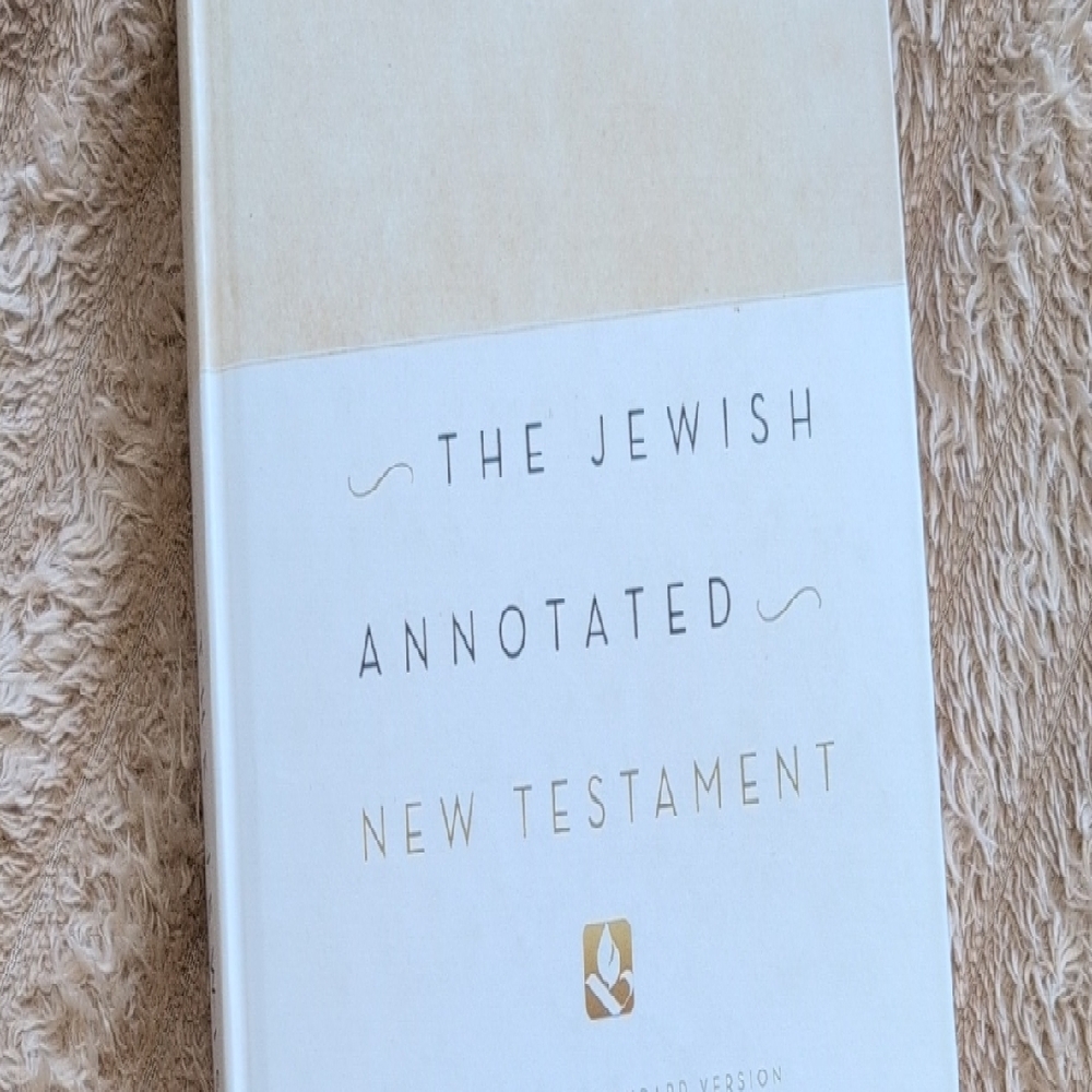 The Jewish Annotated New Testament Book Hardcover